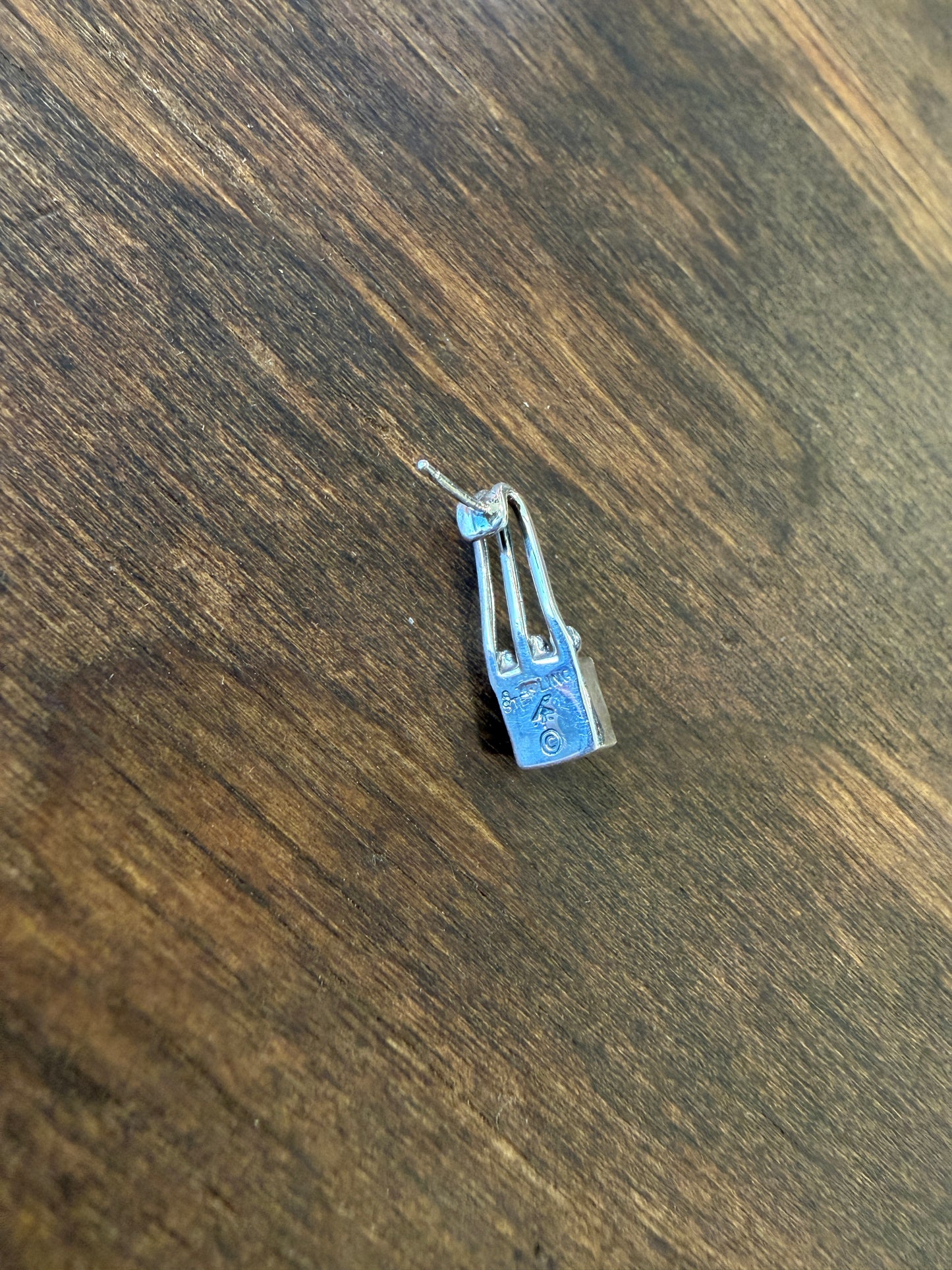 New square swirl stud earrings