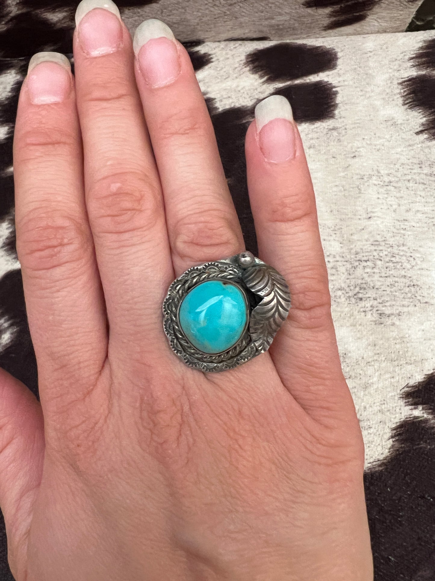 Vintage dome turquoise and leaf ring