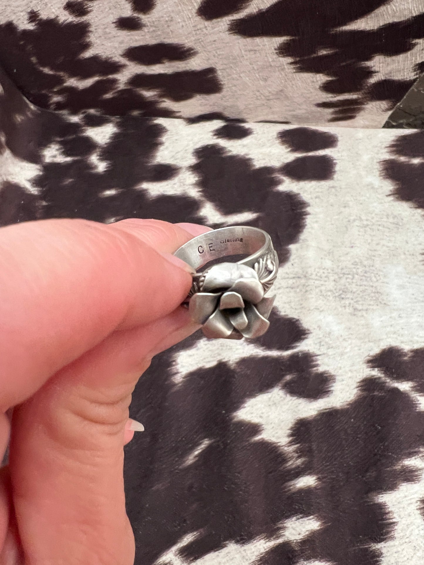 New silver rose ring