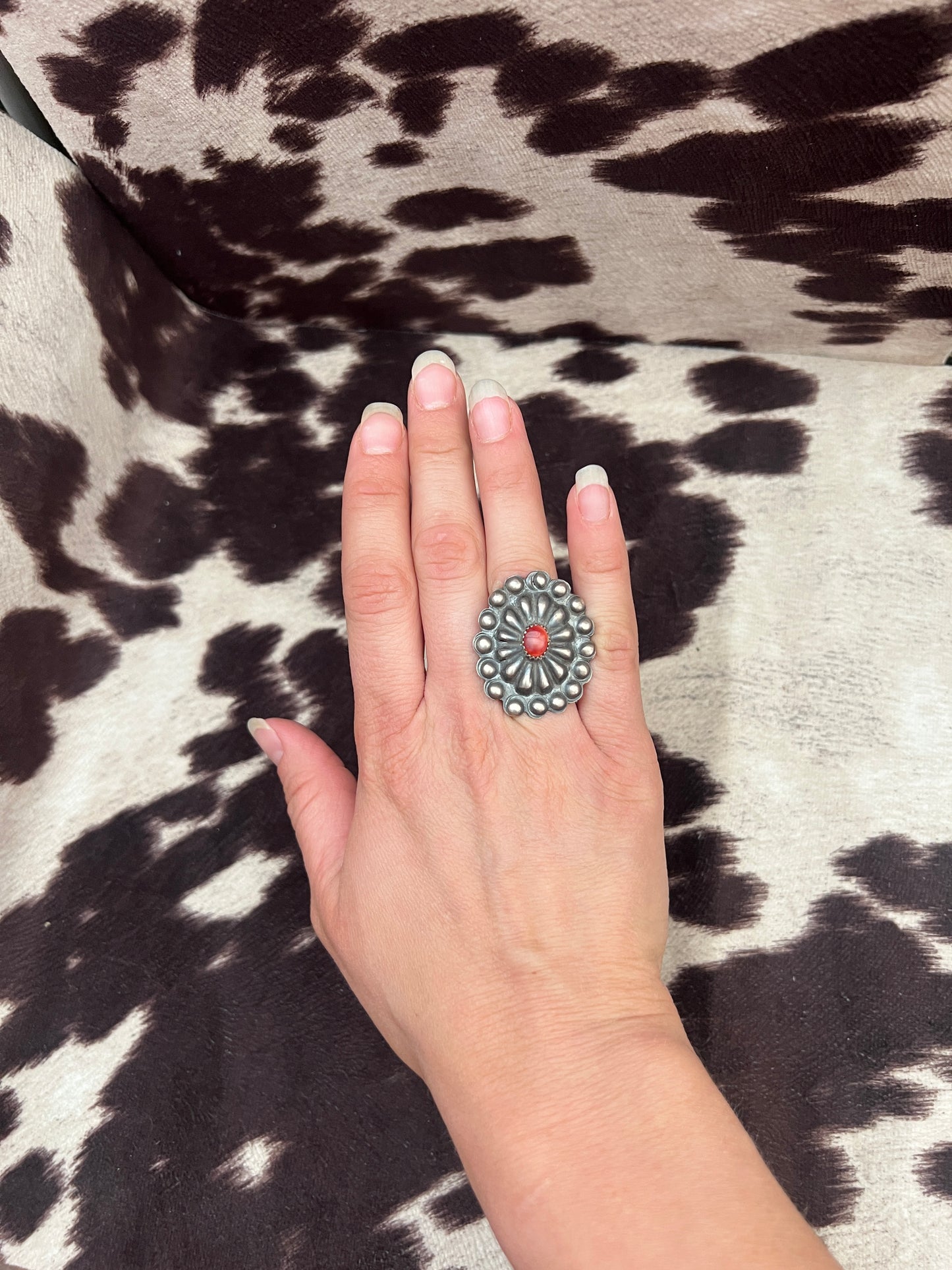 New red spiny oyster concho stamped ring