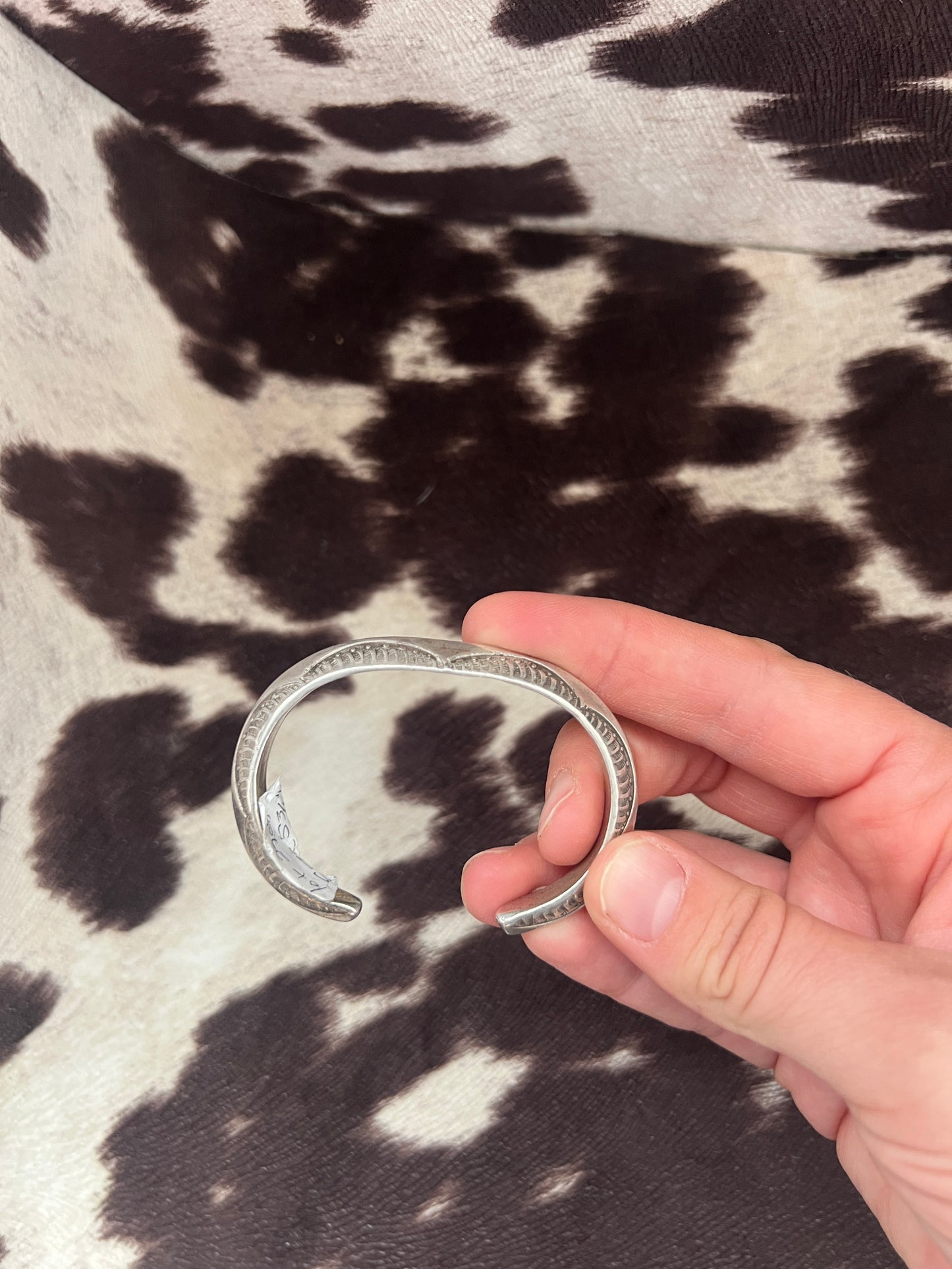 Vintage carinated thick stamped cuff