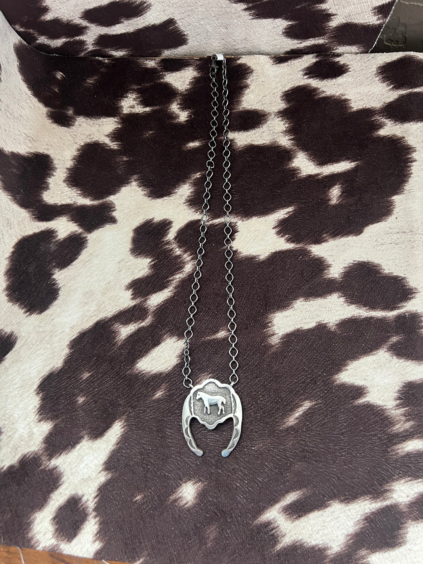 New silver horseshoe horse overlay necklace