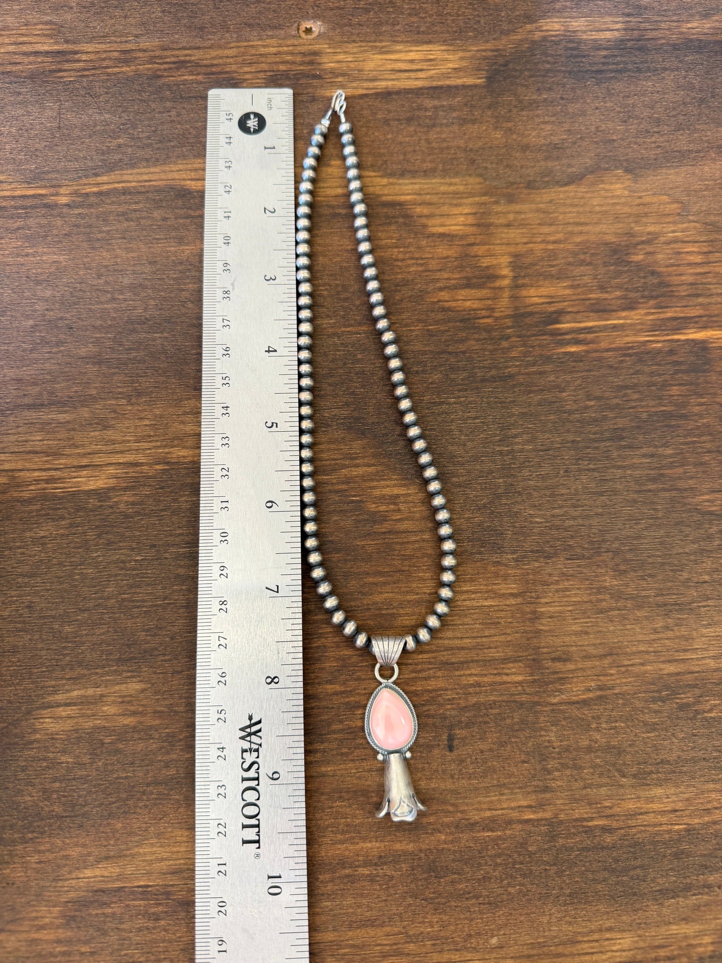 New 16” 5mm pearl necklace with pink conch squash pendant