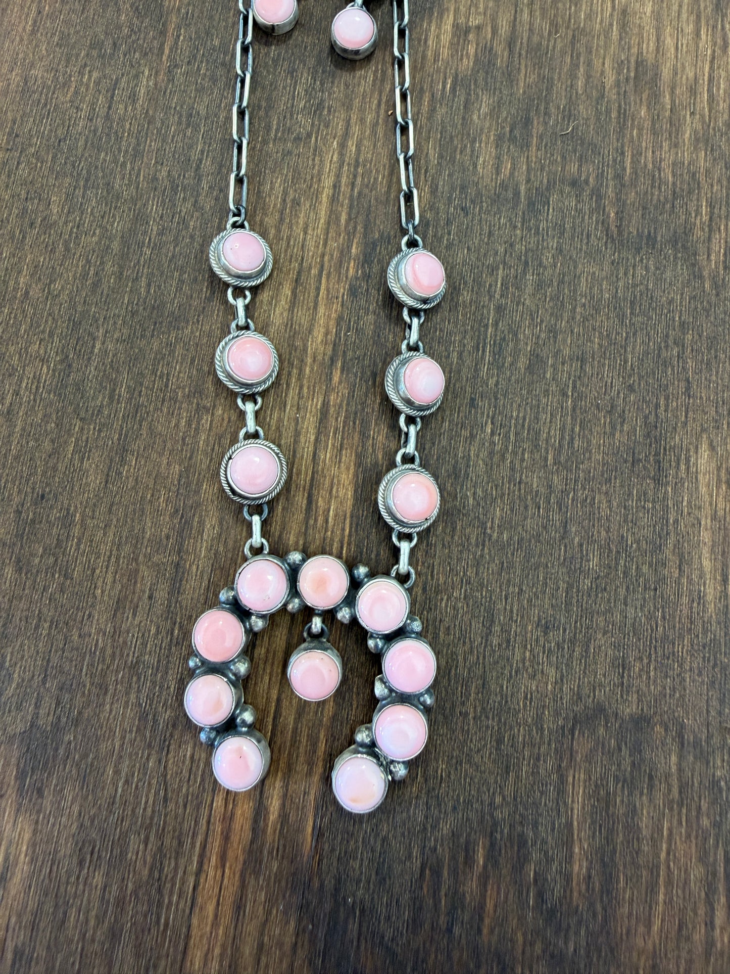 New mini pink conch necklace and earrings set