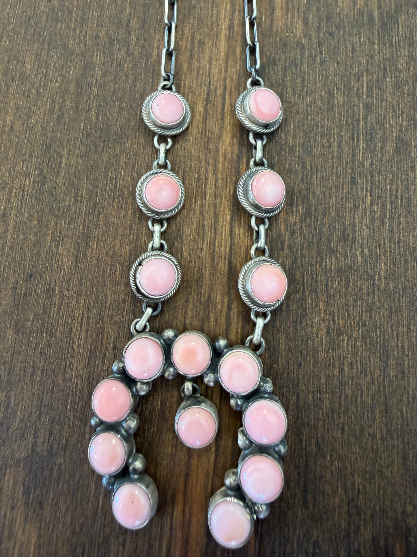 New mini pink conch necklace and earrings set