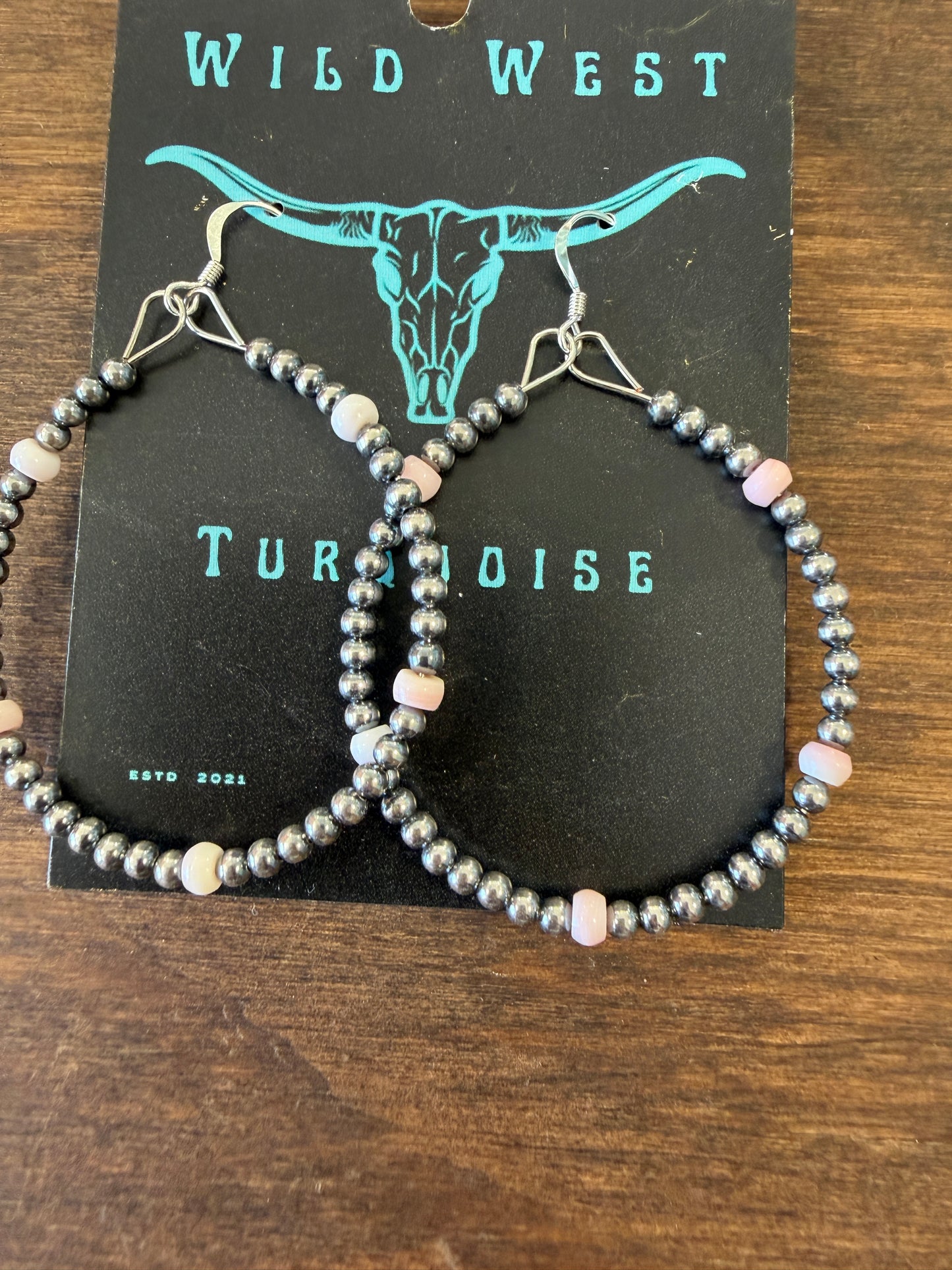 New 3mm round pink conch and silver pearl hoop earrings