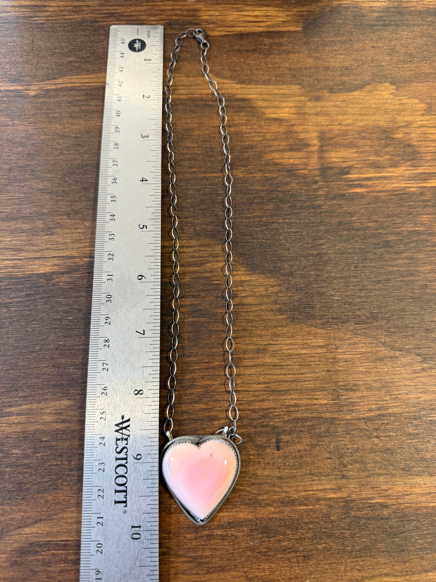 New pink conch large heart bar necklace