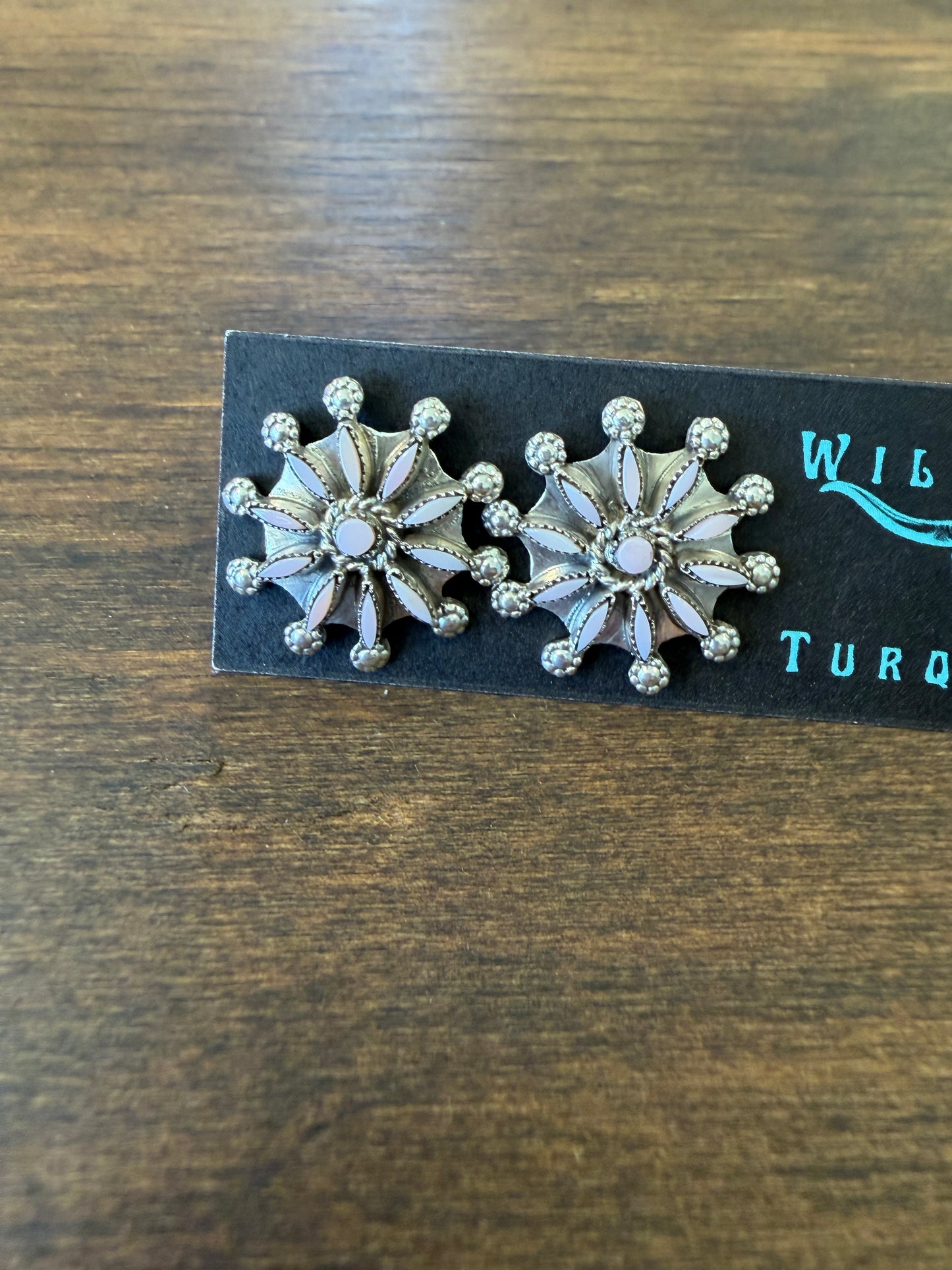New pink conch needlepoint stud cluster earrings