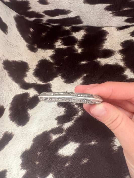 Vintage carinated thick stamped cuff